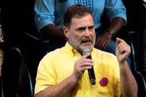 महिलांनी कधीच स्वतंत्र राहू नये हा मनुस्मृतीचा डाव- राहुल गांधी पुण्यात ‘छात्रों की गुंज’ कार्यक्रमातुन विद्यार्थीनींसी संवाद