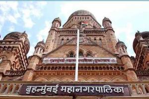 महापौर रितू तावडे आणि राजेश्री शिरवाडकर यांच्यात शाब्दिक चकमक?  ,  मुंबई भाजप अध्यक्षाच्या बैठकीतच दोन्ही पदाधिकार्‍यांत खडाजंगी