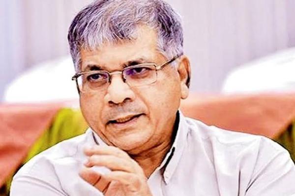 अ‍ॅड. प्रकाश आंबेडकरांचा खळबळजनक दावा ; RSS च्या प्रमुख नेत्याची पाकिस्तानच्या  ISI एजंटची गुप्त भेट!