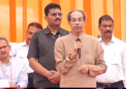 मुक्तीसंग्रामातील हुतात्म्यांपेक्षा मराठवाड्यातील शेतकरी आत्महत्या अधिक - उद्धव ठाकरे